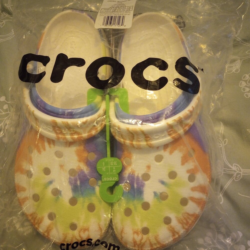 Crocs original rainbow tie dyed classic platform shoes, Brand New size 8